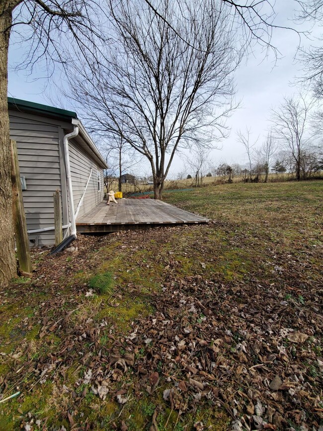 444 Goddard St, Harrodsburg, KY 40330 - photo 5