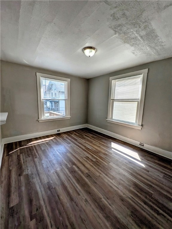 108 Mccandless St, New Kensington, PA 15068 - photo 3