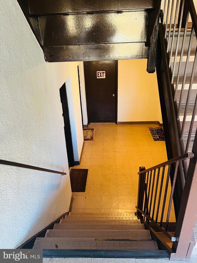 Brookmill Condominiums unit 304, Laurel, MD 20707 - photo 2