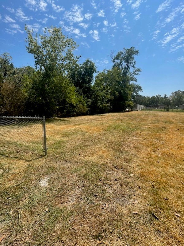 2506 Lone Oak Rd, Houston, TX 77093 - photo 6