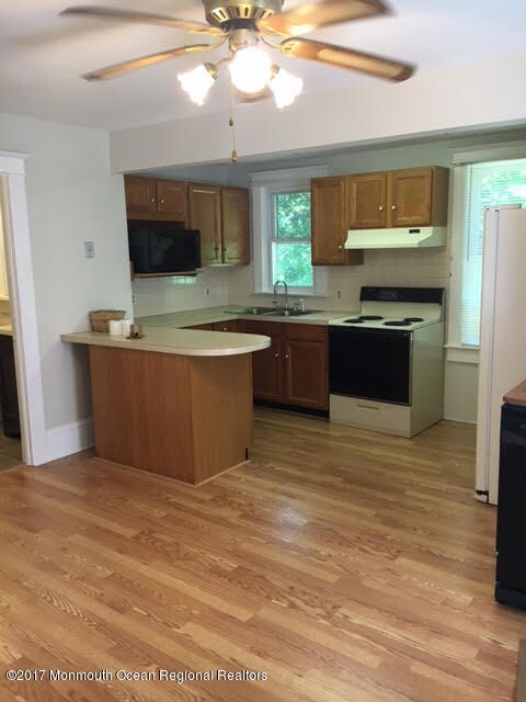 183 State Route 33 unit 185, Freehold, NJ 07728 - photo 4
