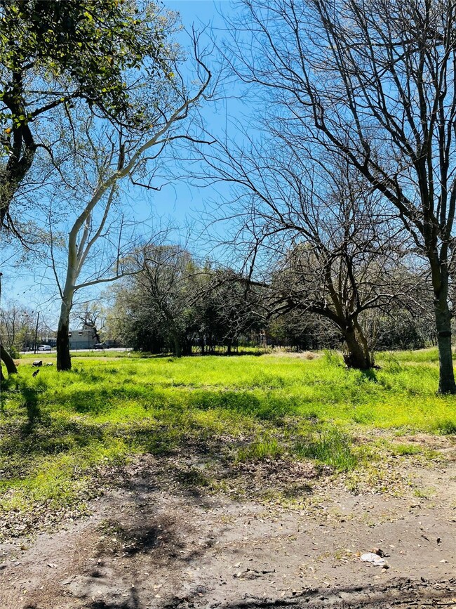 Imagine being centrally located to everything in Houston!