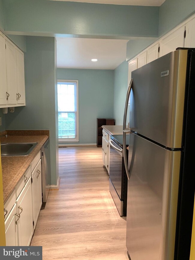 2975 Cashel Ln, Vienna, VA 22181 - photo 5