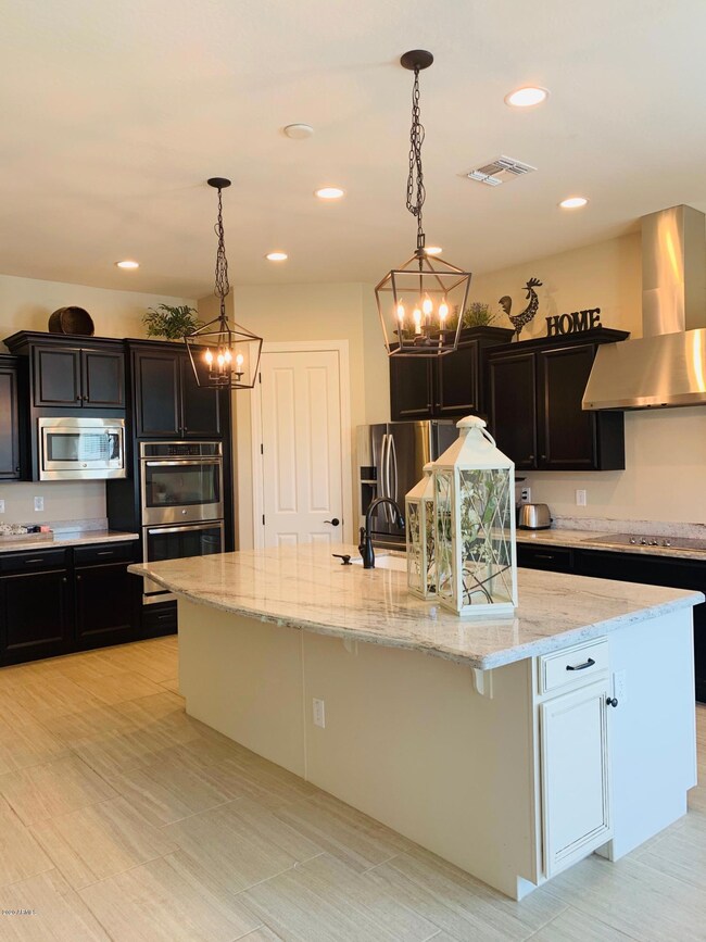 2F66A0A8-76FB-44F8-ADED-BFECAE55F10A