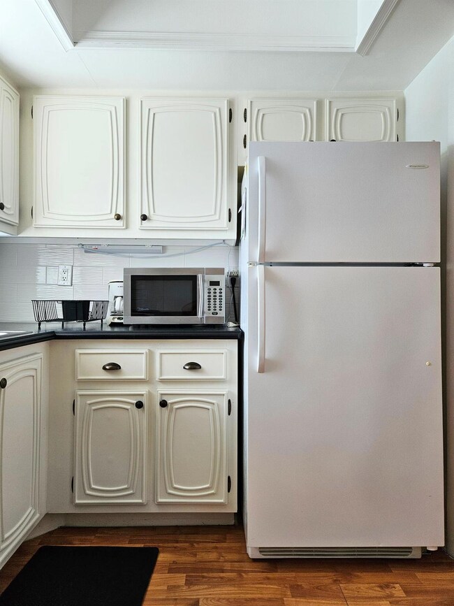 2572 Emory Dr E unit I, West Palm Beach, FL 33415 - photo 5