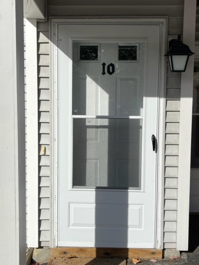 106 Park St unit 10, Bennington, VT 05201 - photo 3