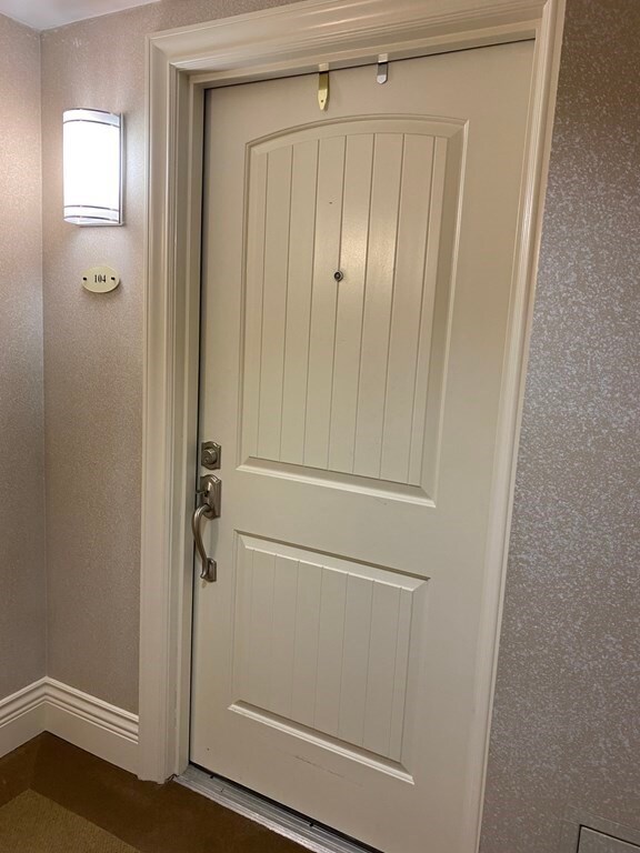 12 Russell Rd unit 104, Wellesley, MA 02482 - photo 4