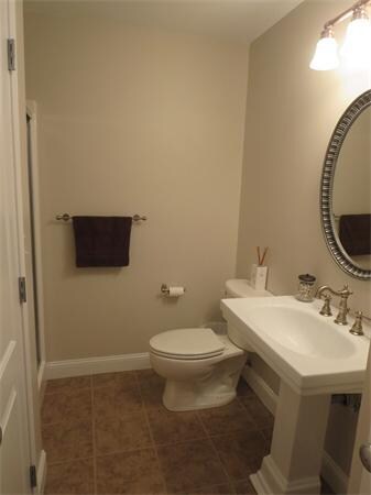 40 Winchester Ln unit 14, Fall River, MA 02721 - photo 7