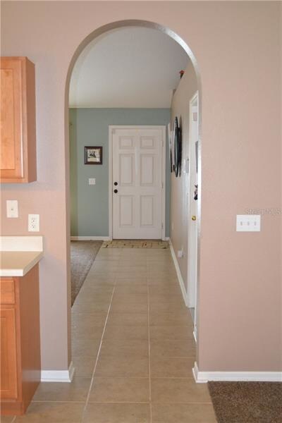 FROM KITCHEN LOOKING TOWARD FRONT DOOR IN FRONT LI