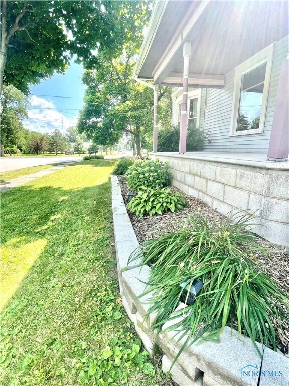 Beautiful landscaping all around the home!