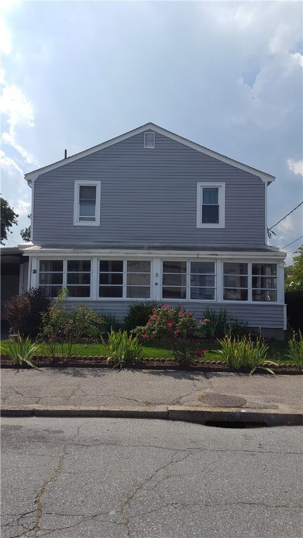 83 Ashburne St, Pawtucket, RI 02861 - photo 2