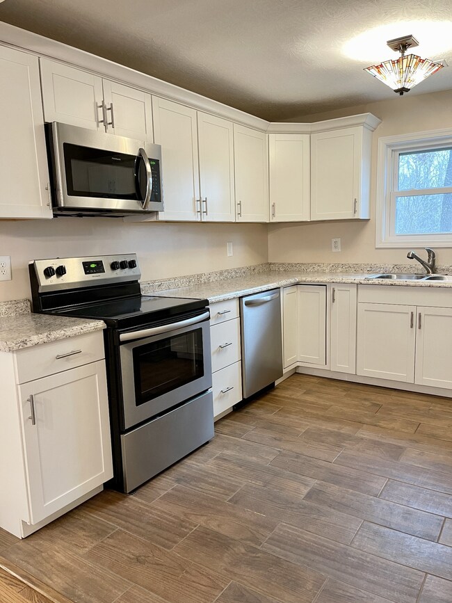 464 W Wilmouth Rd, Cookeville, TN 38506 - photo 3