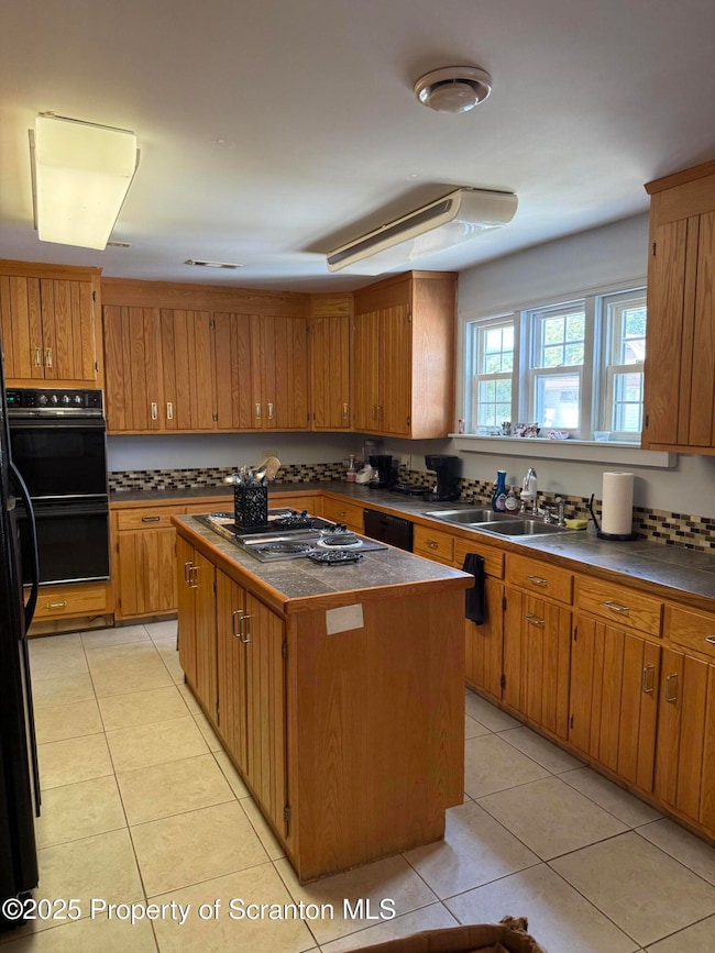 115 Taroli St unit L20 22, Old Forge, PA 18518 - photo 2