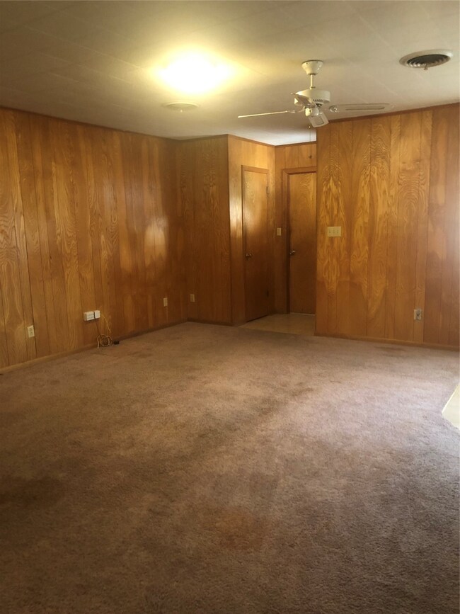 4024 Crescent Dr, Bay City, TX 77414 - photo 7