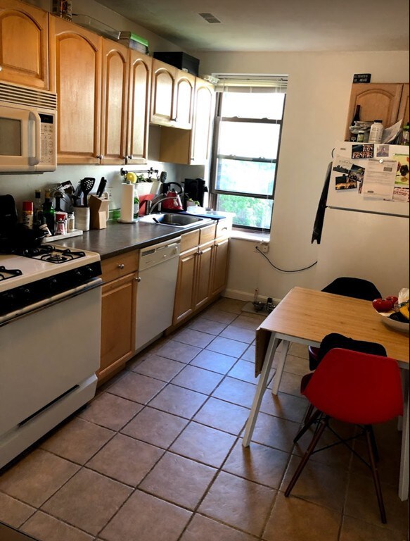 283 W 3rd St unit 2, Boston, MA 02127 - photo 3