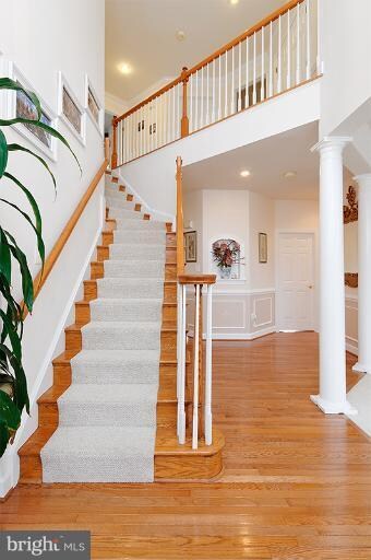 8307 Wolftrap Rd, Vienna, VA 22182 - photo 2