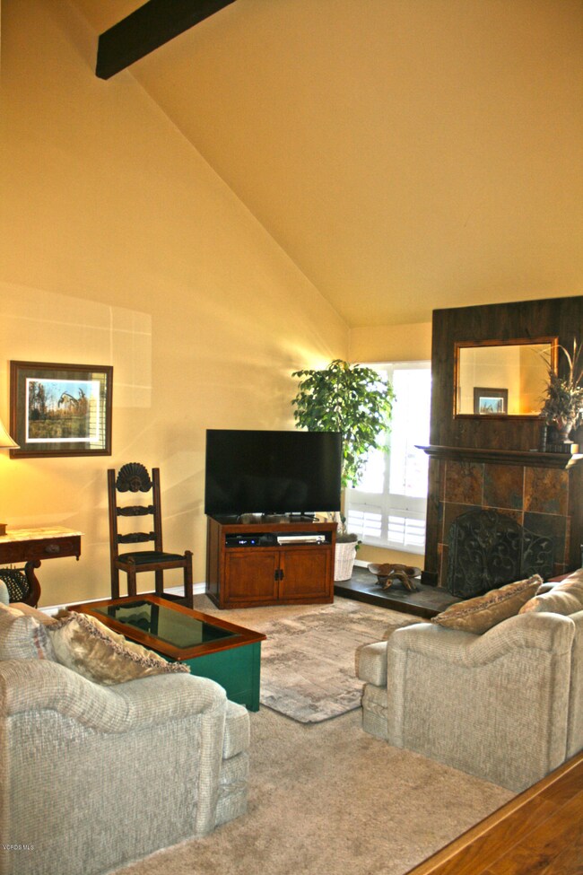 Living room (3)