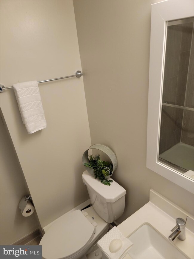 102 W North Ln unit C-4, Conshohocken, PA 19428 - photo 6