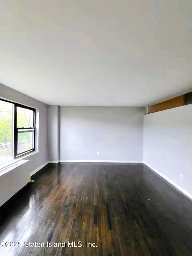 Woodview Condominium unit 5B, Staten Island, NY 10305 - photo 6