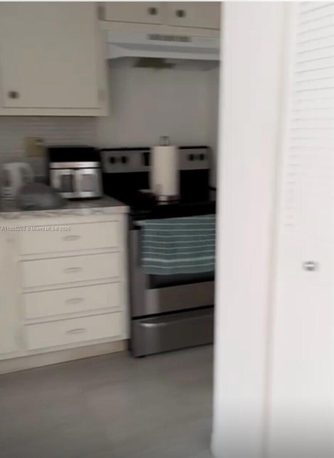 251 174 St unit 1210, Sunny Isles Beach, FL 33115 - photo 4