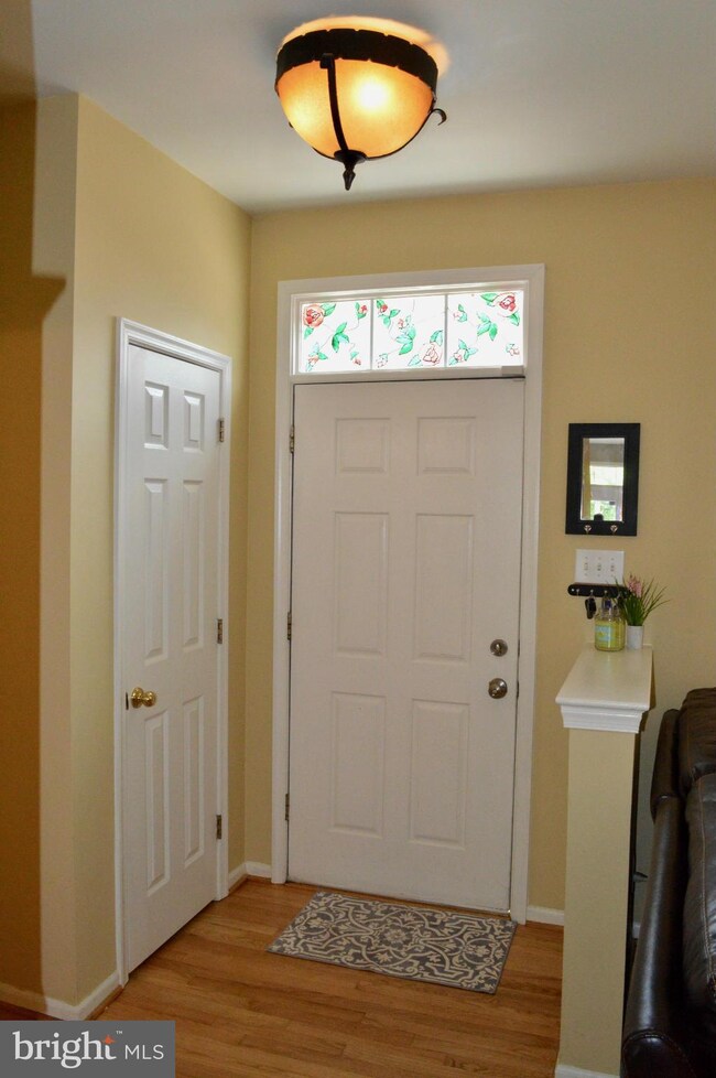 20803 Gaelic Ct, Germantown, MD 20874 - photo 2