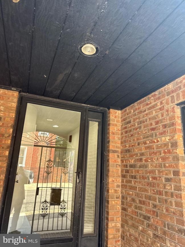 949 N Orianna St, Philadelphia, PA 19123 - photo 5