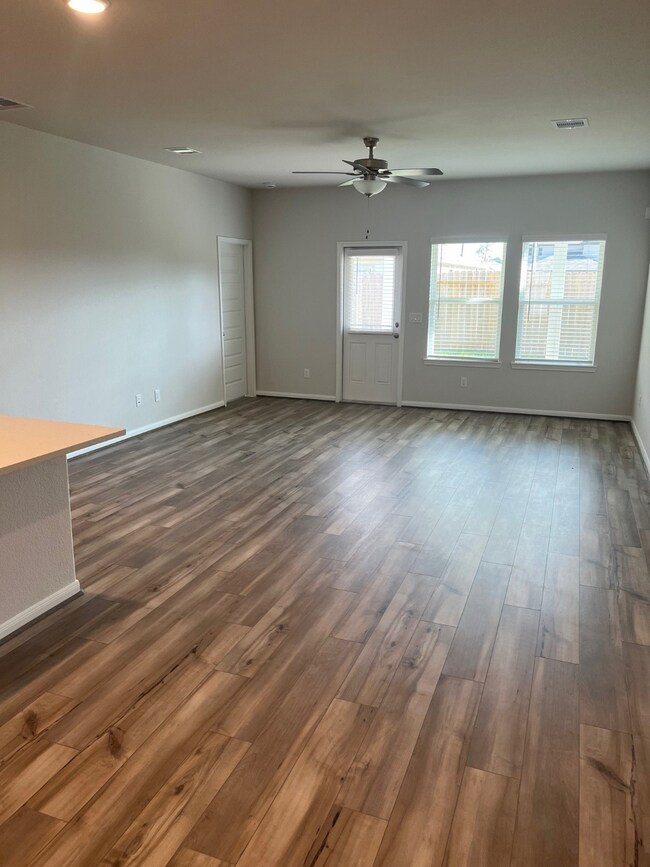 8375 Bristlecone Pine Way, Magnolia, TX 77354 - photo 6