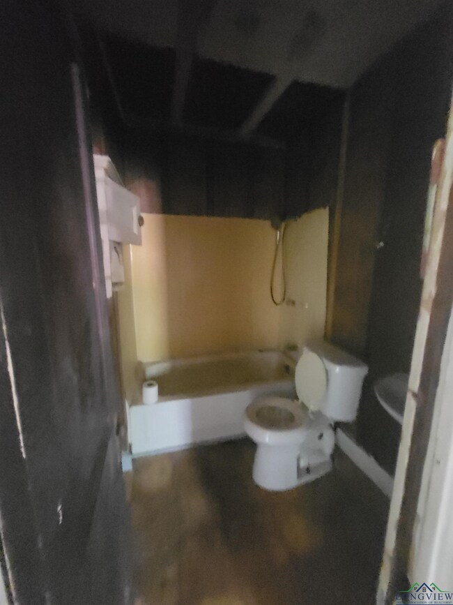 906 N 7th St, Longview, TX 75601 - photo 3