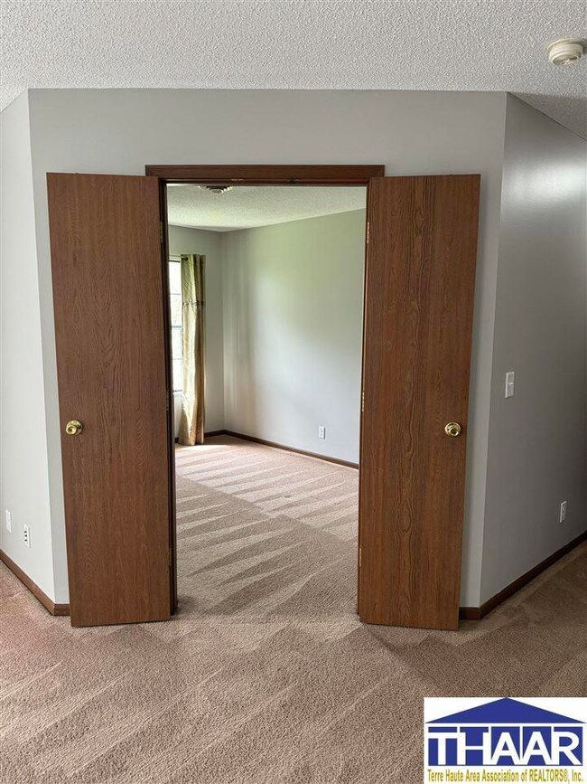 631 Frontier Ct, Terre Haute, IN 47803 - photo 3