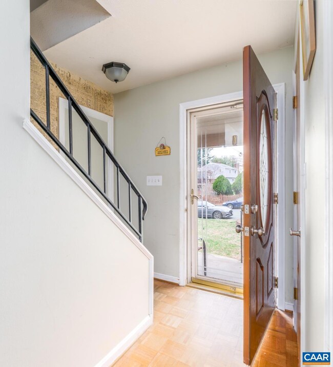 2702 Idlewood Dr, Charlottesville, VA 22901 - photo 6