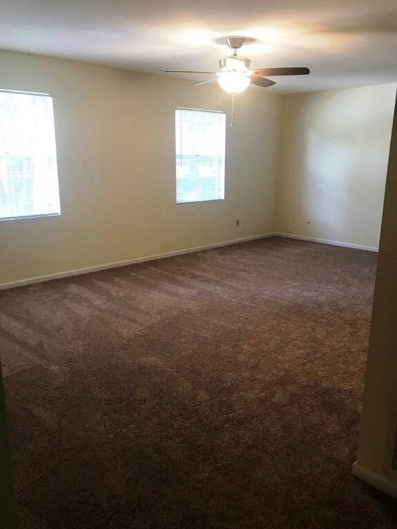 205 Kirk Ln unit 8, Pendleton, SC 29670 - photo 2