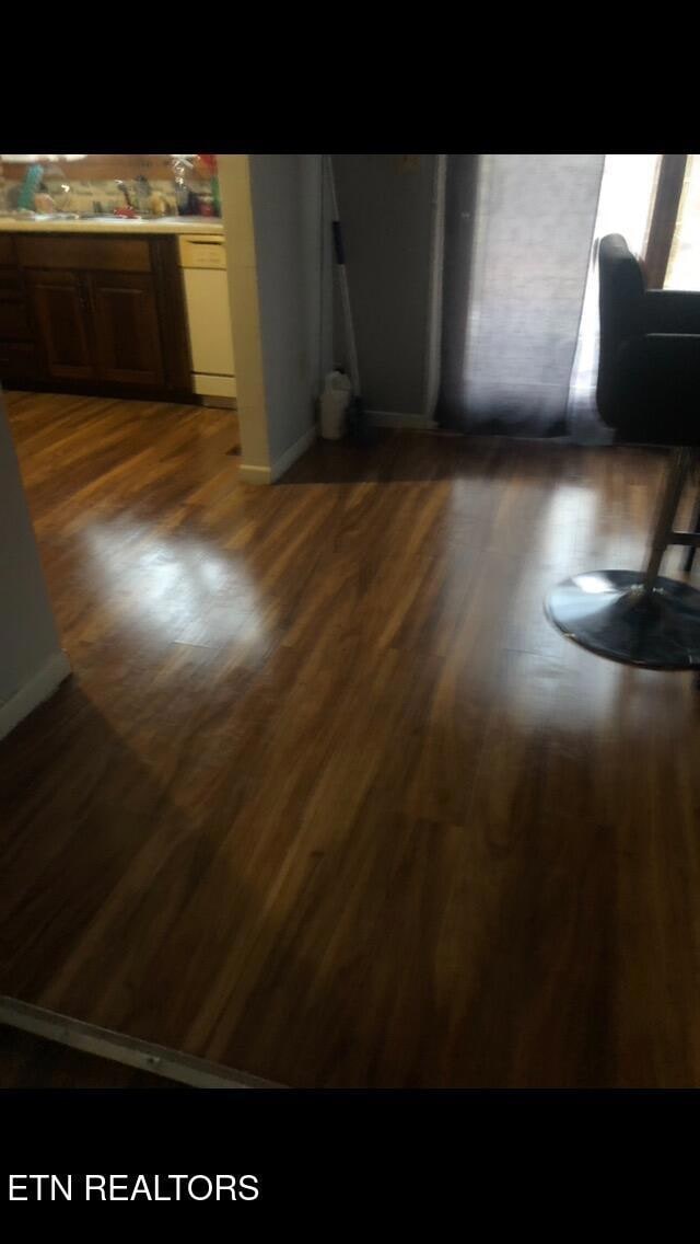 140 Wellington Dr, Middlesboro, KY 40965 - photo 7