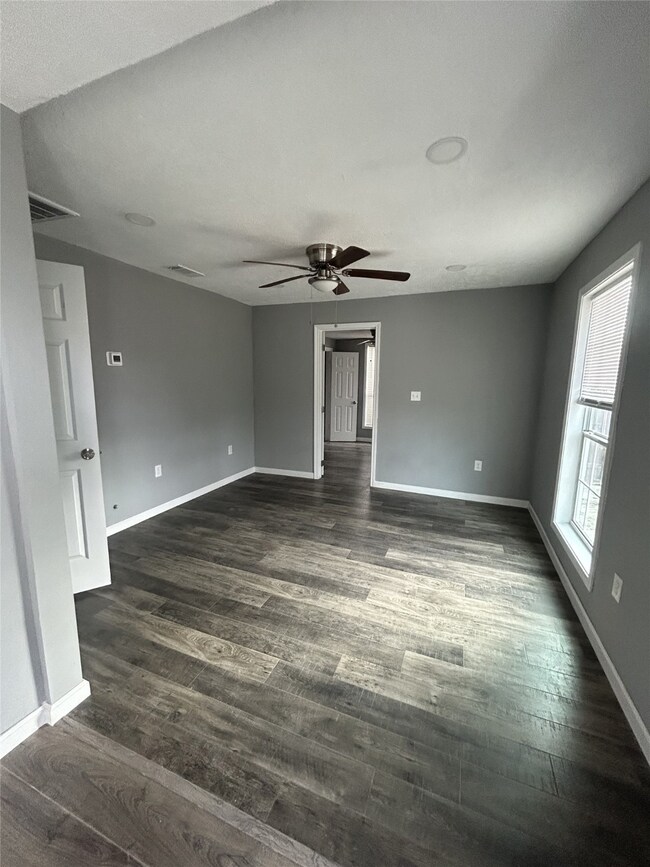 721 Doverside St unit 1, Houston, TX 77022 - photo 7