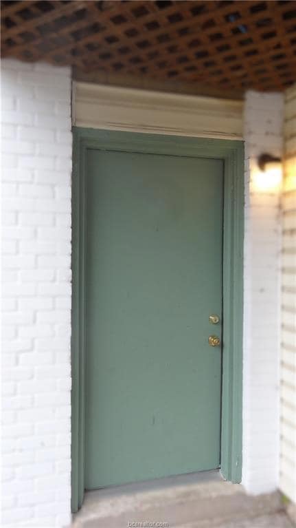 510 Avondale Ave unit 14, Bryan, TX 77802 - photo 2