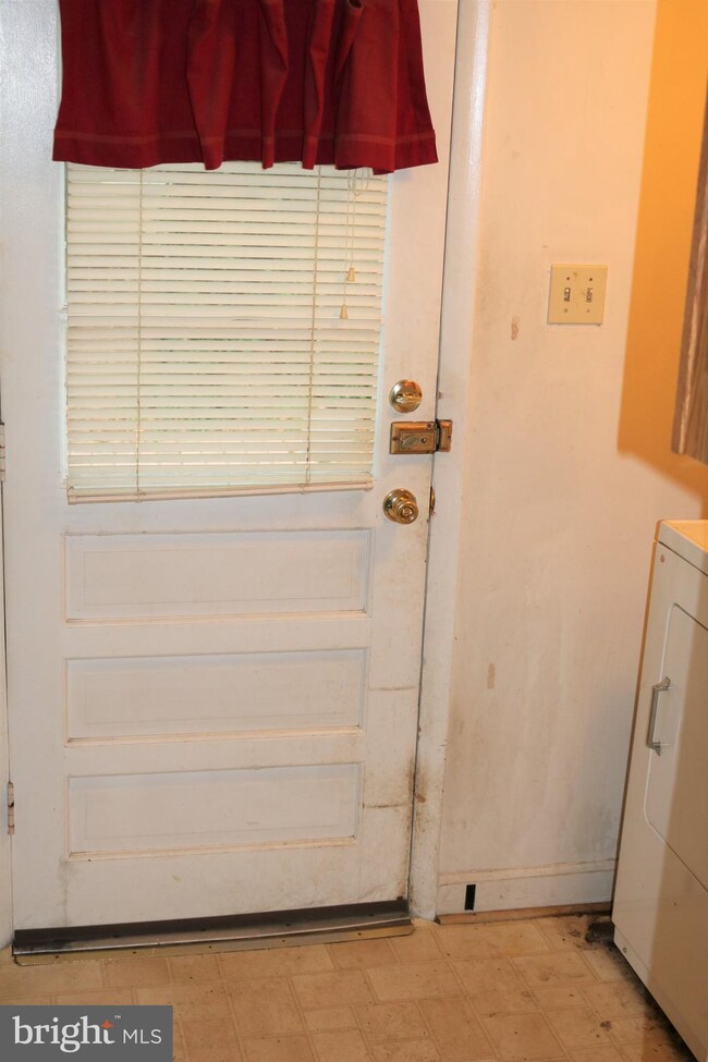 141 N 18th St, Purcellville, VA 20132 - photo 6