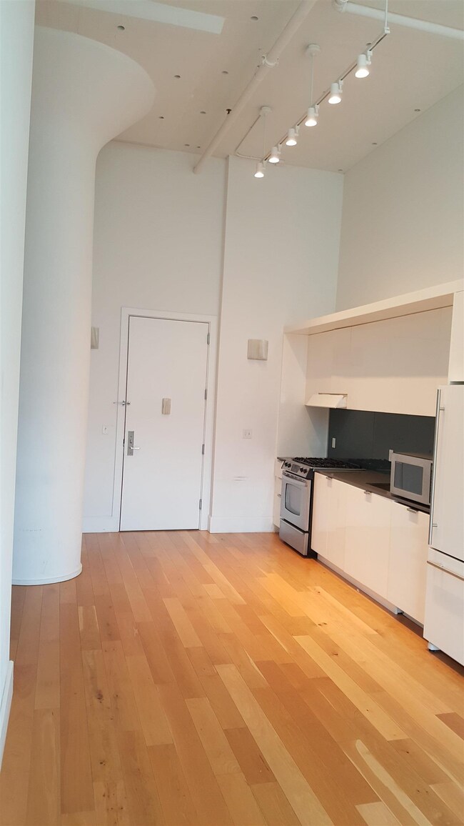 50 Dey St unit 336, Jersey City, NJ 07306 - photo 2