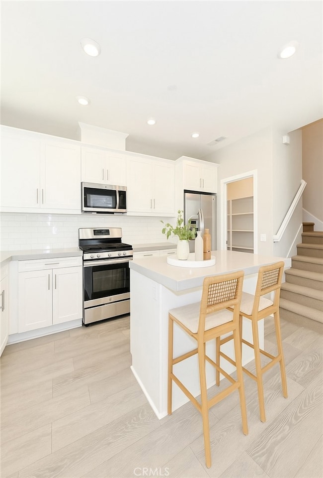 kitchen - VIRTUALLY STAGED.