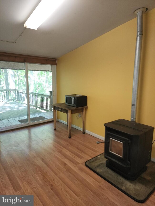 8933 Burwell Rd, Nokesville, VA 20181 - photo 6