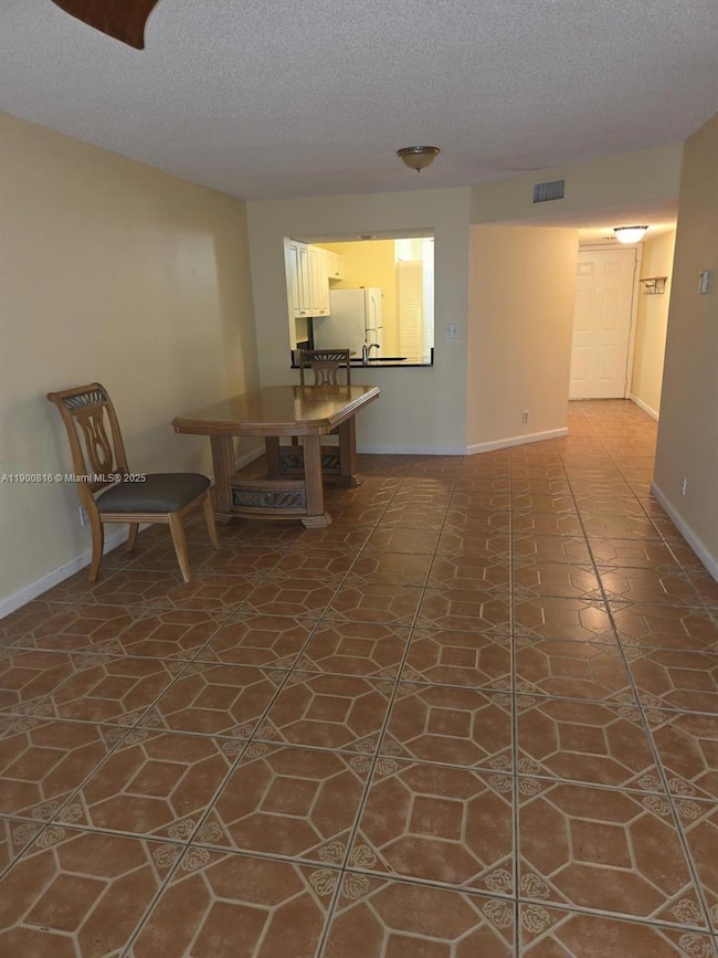 117 Lake Emerald Dr unit 108, Oakland Park, FL 33309 - photo 2