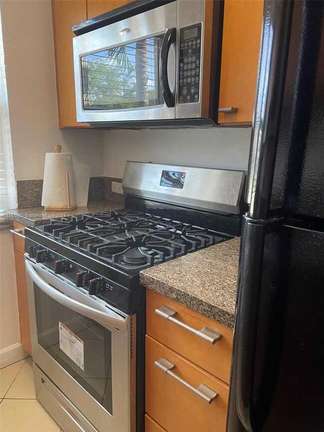 7940 Byron Ave unit 3, Miami Beach, FL 33141 - photo 7