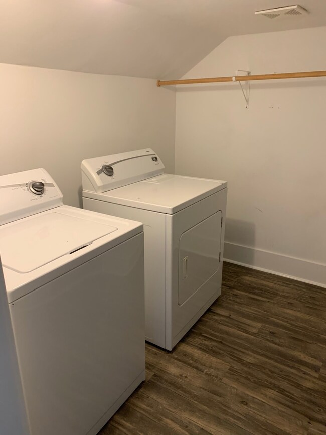 6613 N Main St unit B, Houston, TX 77009 - photo 7