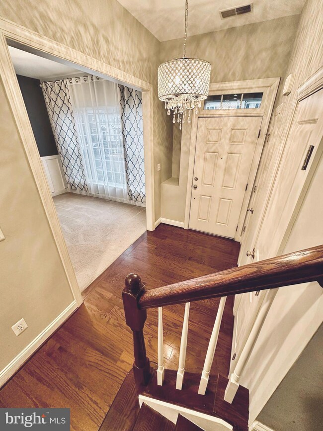 9032 Ribbon Falls Loop, Bristow, VA 20136 - photo 3