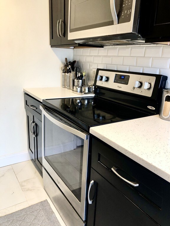 4 Emerson Gardens Rd unit 4, Lexington, MA 02420 - photo 7