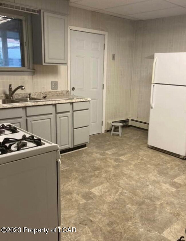 38 E Liberty St, Wilkes-Barre, PA 18706 - photo 6