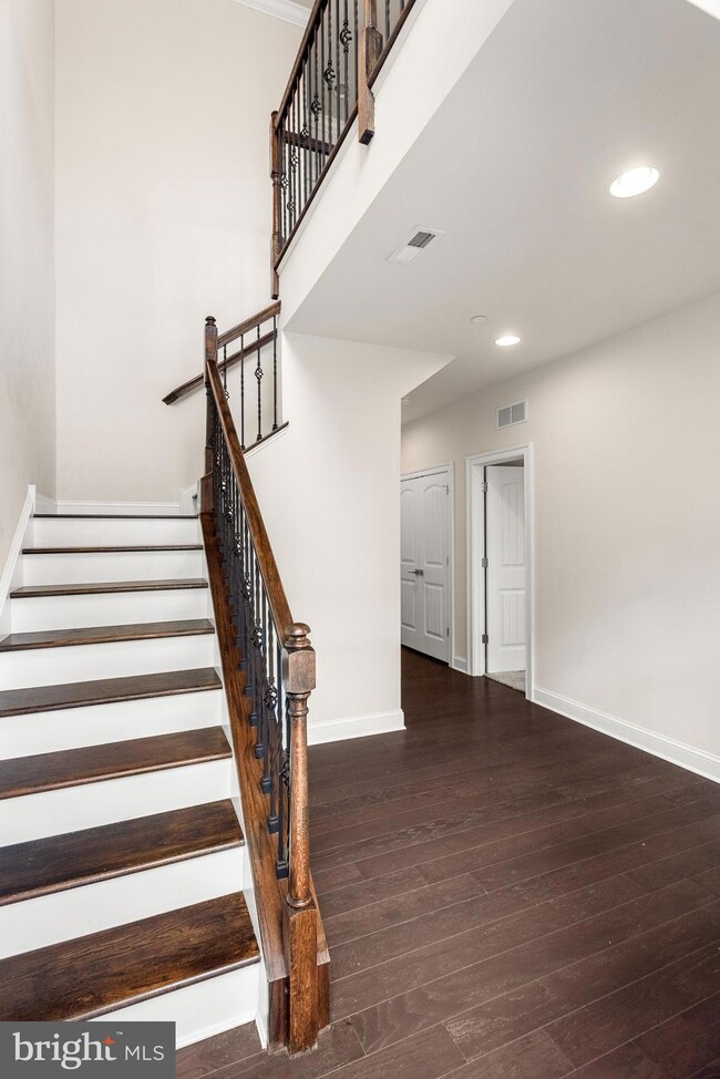 226 Valerie Ln, Wayne, PA 19087 - photo 2