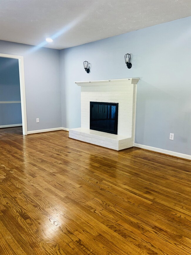 2419 Raeford Rd, Fayetteville, NC 28305 - photo 4