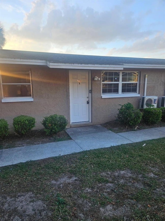 9413 Grandfield Rd unit A, Thonotosassa, FL 33592 - photo 2