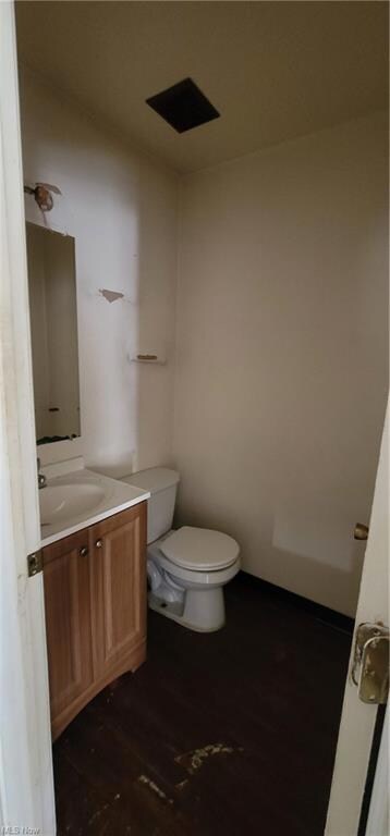 Half bathroom on 1st level