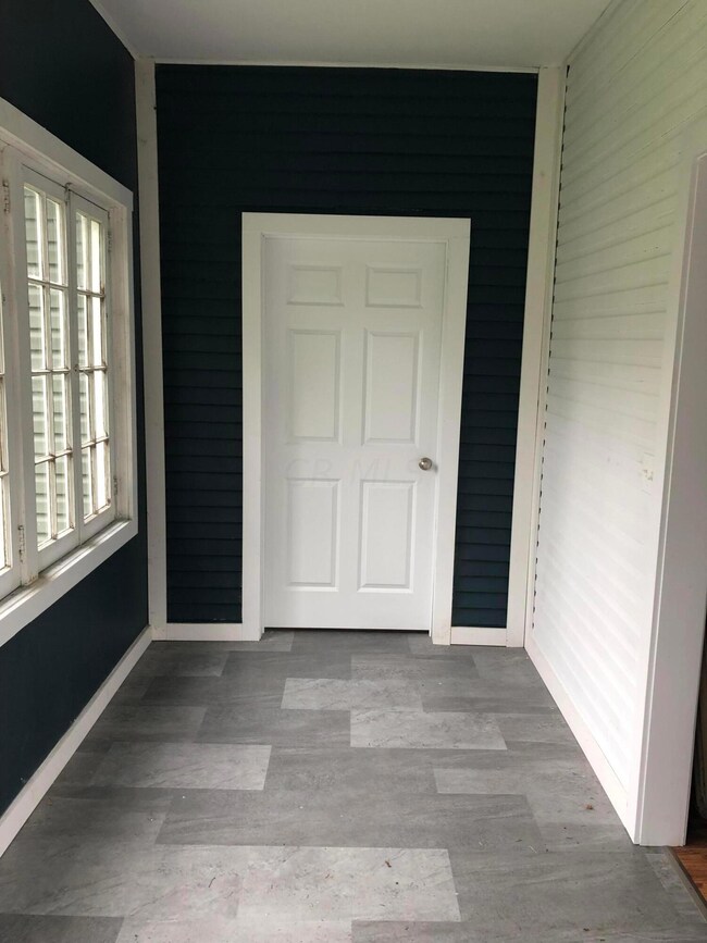 453 S 4th St, Coshocton, OH 43812 - photo 6