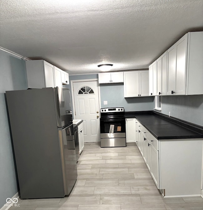 401 Elva St, Anderson, IN 46013 - photo 2